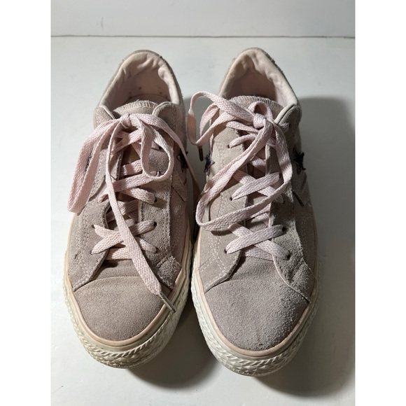 Converse Suede Star Lace-Up Sneakers in Light Pink unisex - Picture 1 of 7